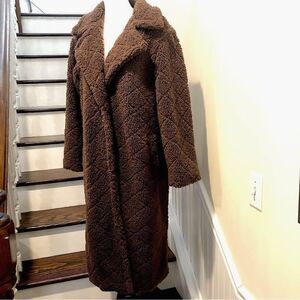 BB DAKOTA STEVE MADDEN Long Brown Sherpa Coat w Diamond Pattern Sz Medium